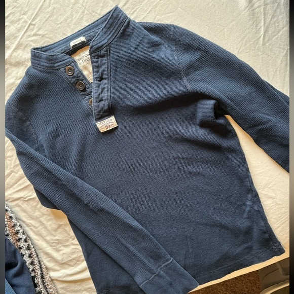 Abercrombie and Fitch Blue Sweater Large
